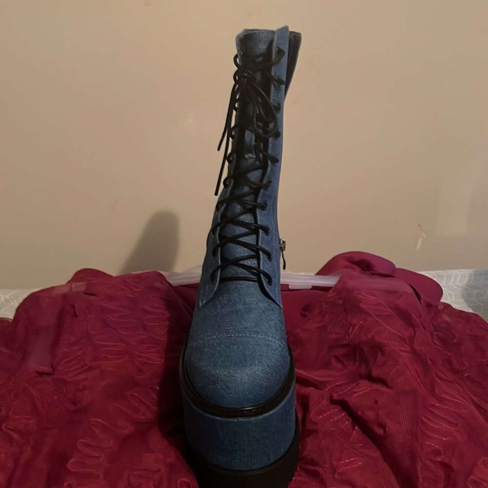 Brand New - Picture 2 of 3